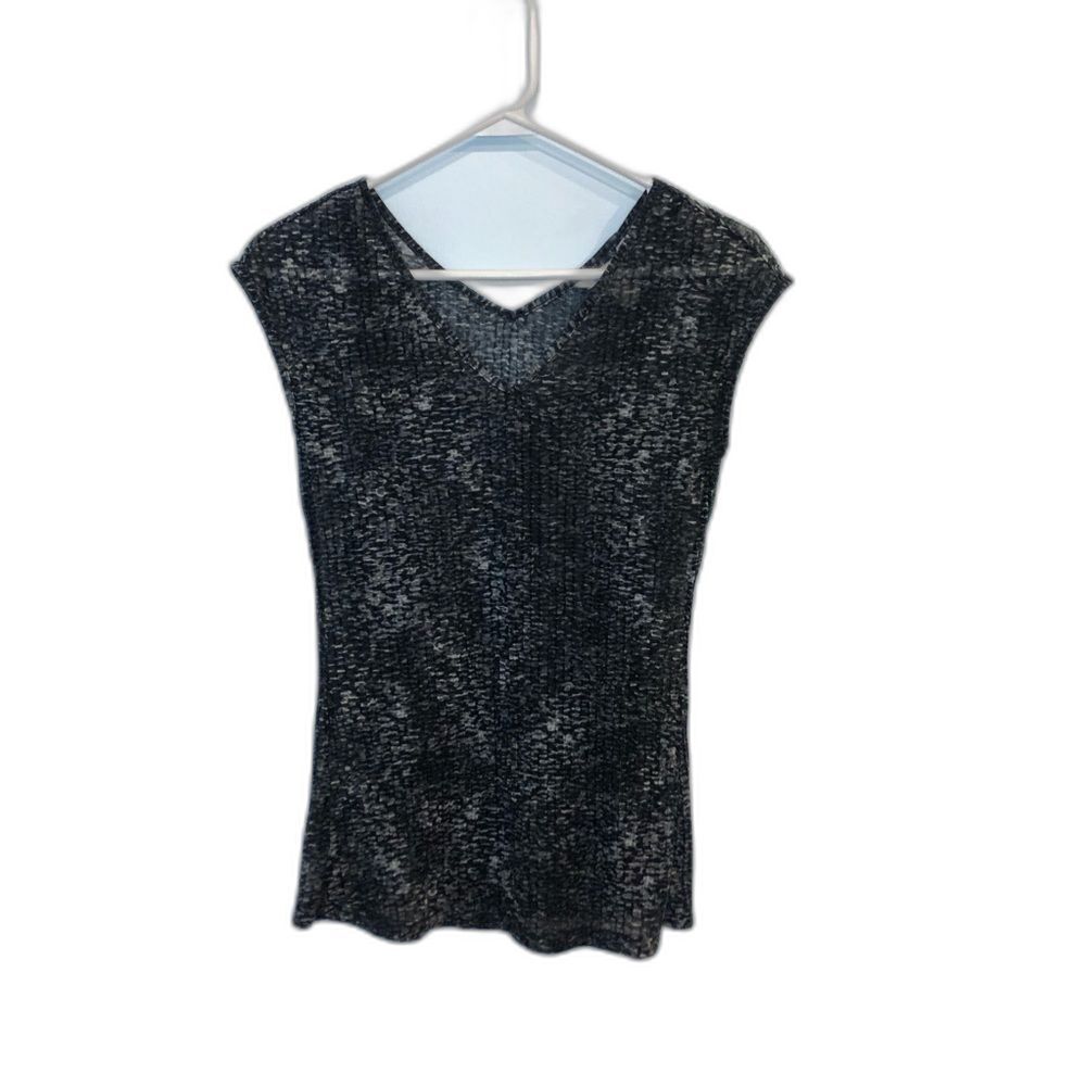 Banana Republic Cap Sleeved Sheer Lined Top-Black, Gray, & White; Size XS
